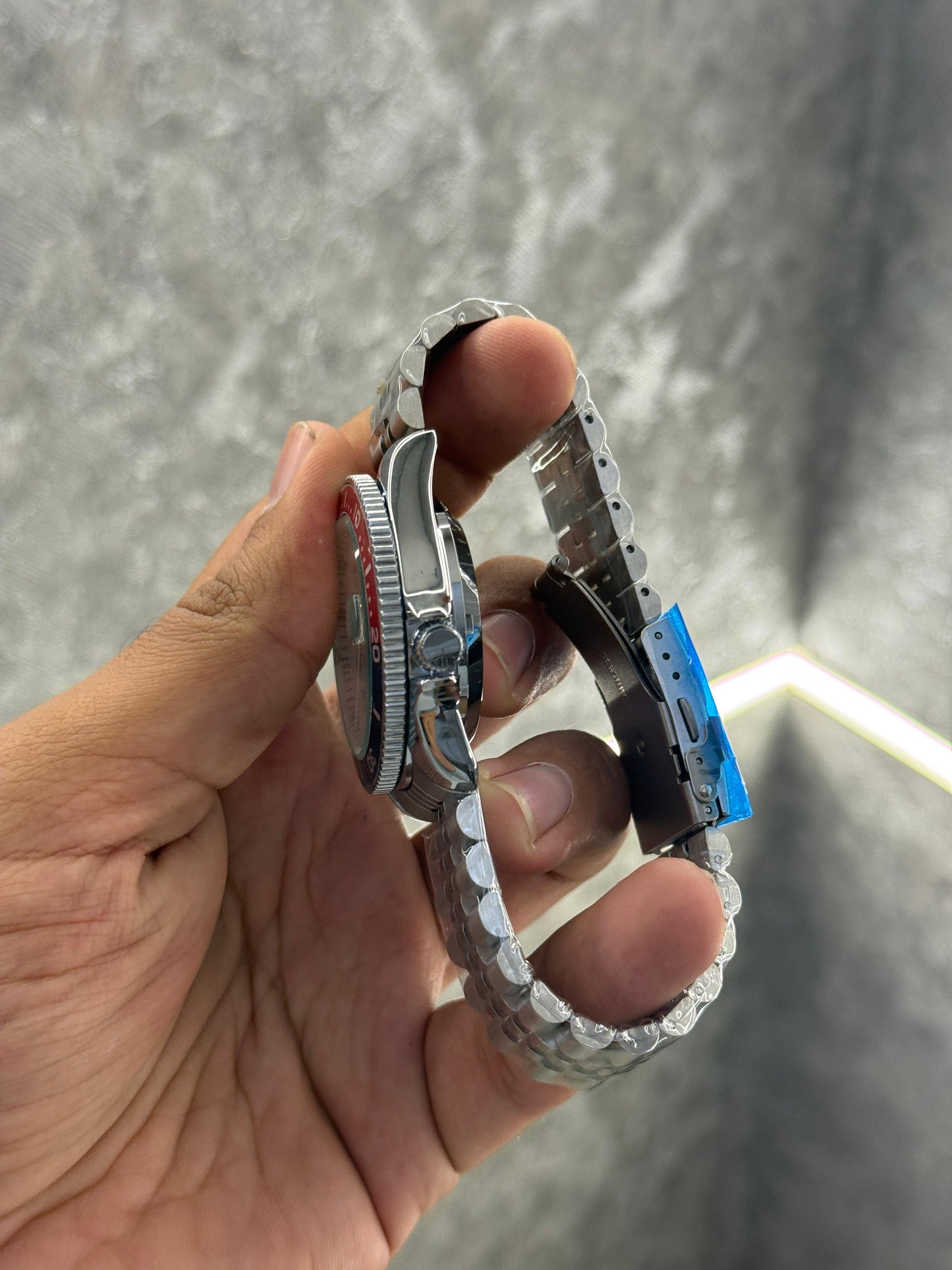 SEIKO SPORTS 5  Premium Quartz